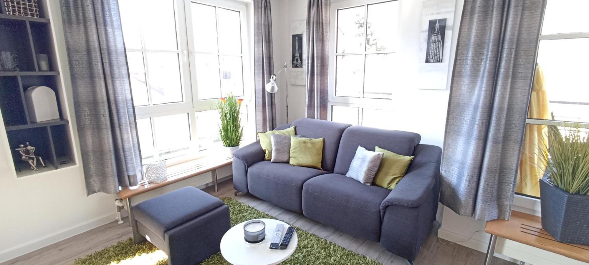 Grosszuegiges Helles Penthouse -Komplette Etage- Mit Balkon Und Stellplatz In Ruhiger Lage Кульмбах Экстерьер фото