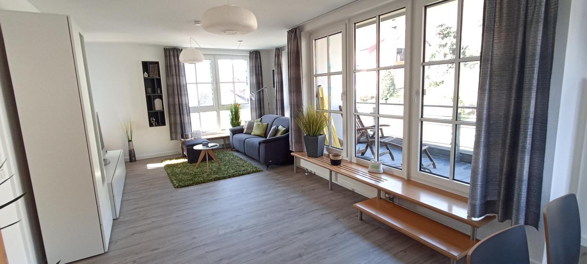 Grosszuegiges Helles Penthouse -Komplette Etage- Mit Balkon Und Stellplatz In Ruhiger Lage Кульмбах Экстерьер фото