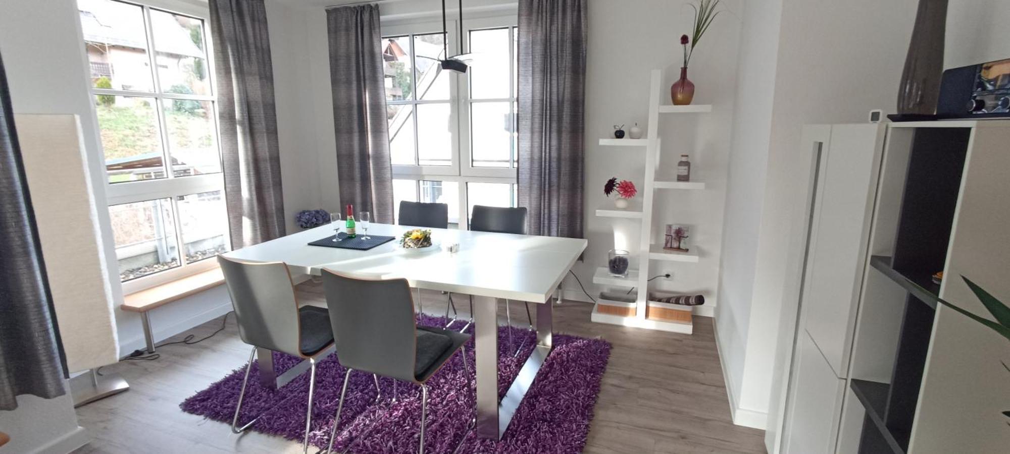 Grosszuegiges Helles Penthouse -Komplette Etage- Mit Balkon Und Stellplatz In Ruhiger Lage Кульмбах Экстерьер фото