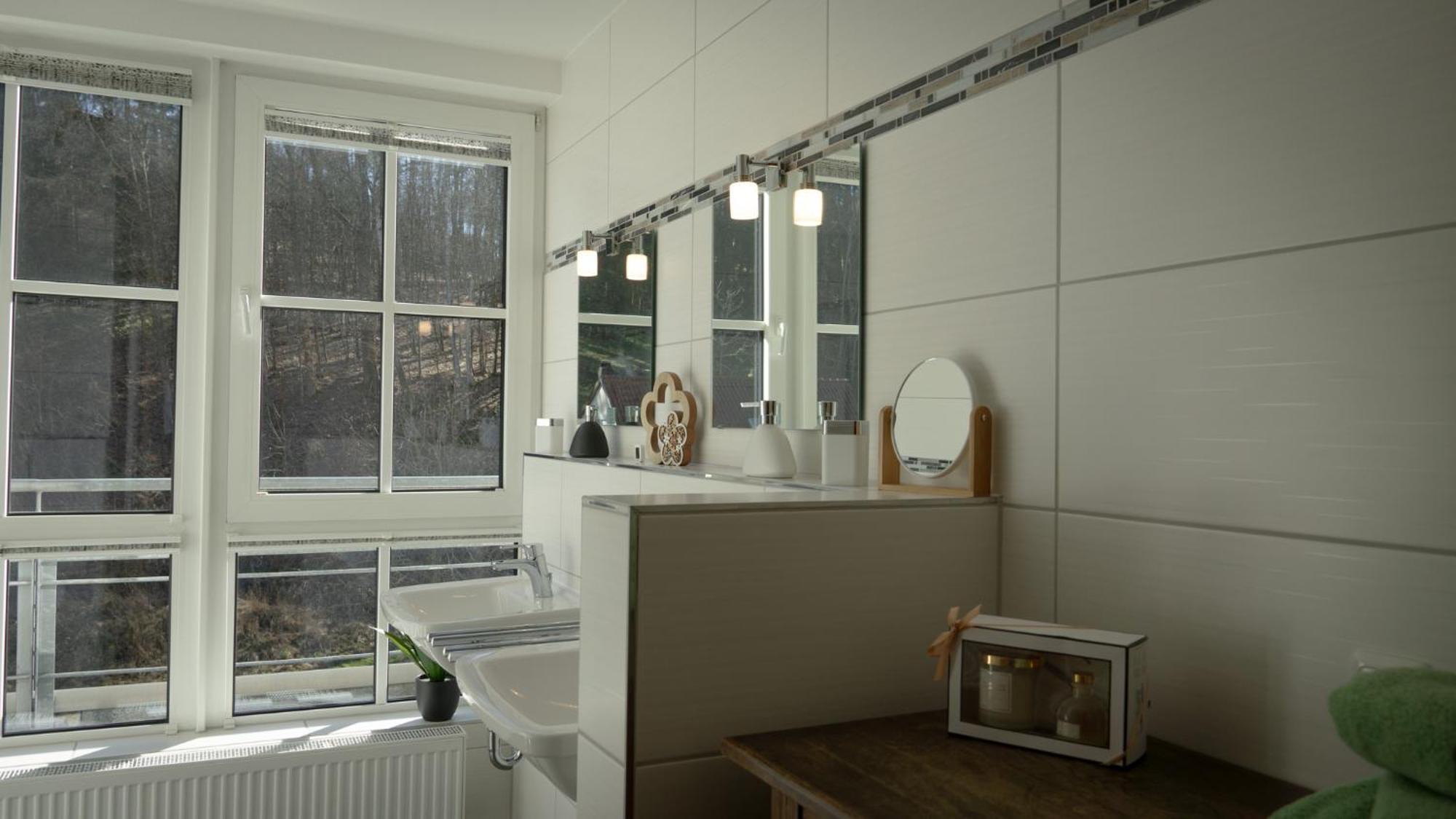 Grosszuegiges Helles Penthouse -Komplette Etage- Mit Balkon Und Stellplatz In Ruhiger Lage Кульмбах Экстерьер фото